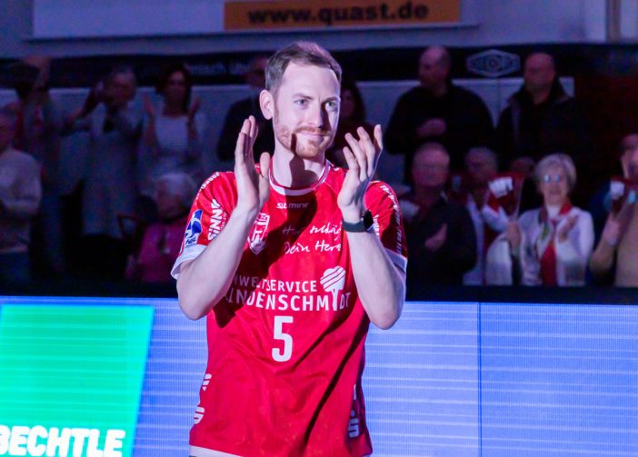 Stählerwiese Mit Standing Ovations Für Jonas Faulenbach - TuS Ferndorf